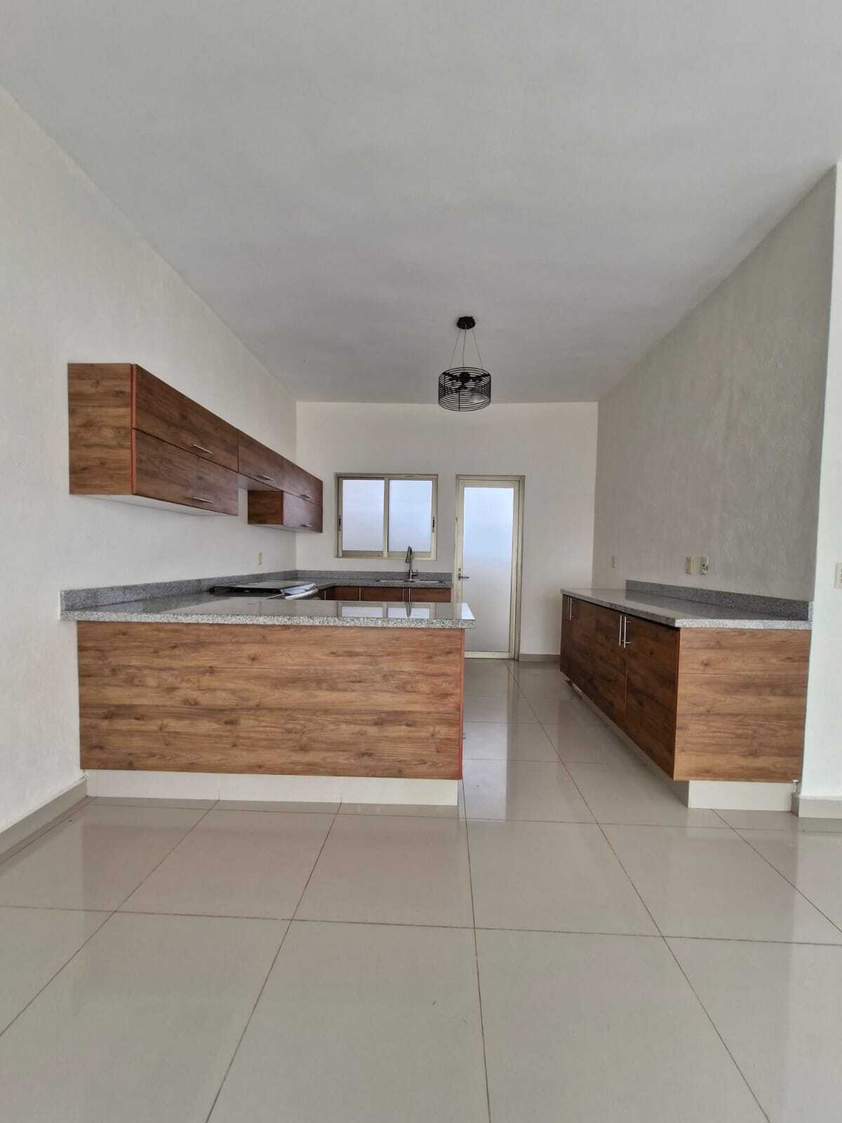 4 de 13: Amplia cocina