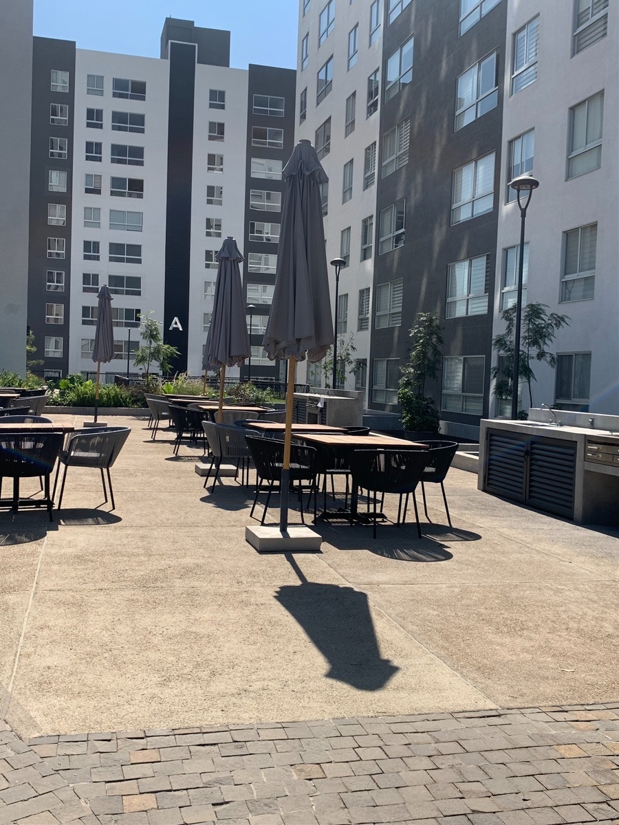 2 of 18: TERRAZA EXTERIOR