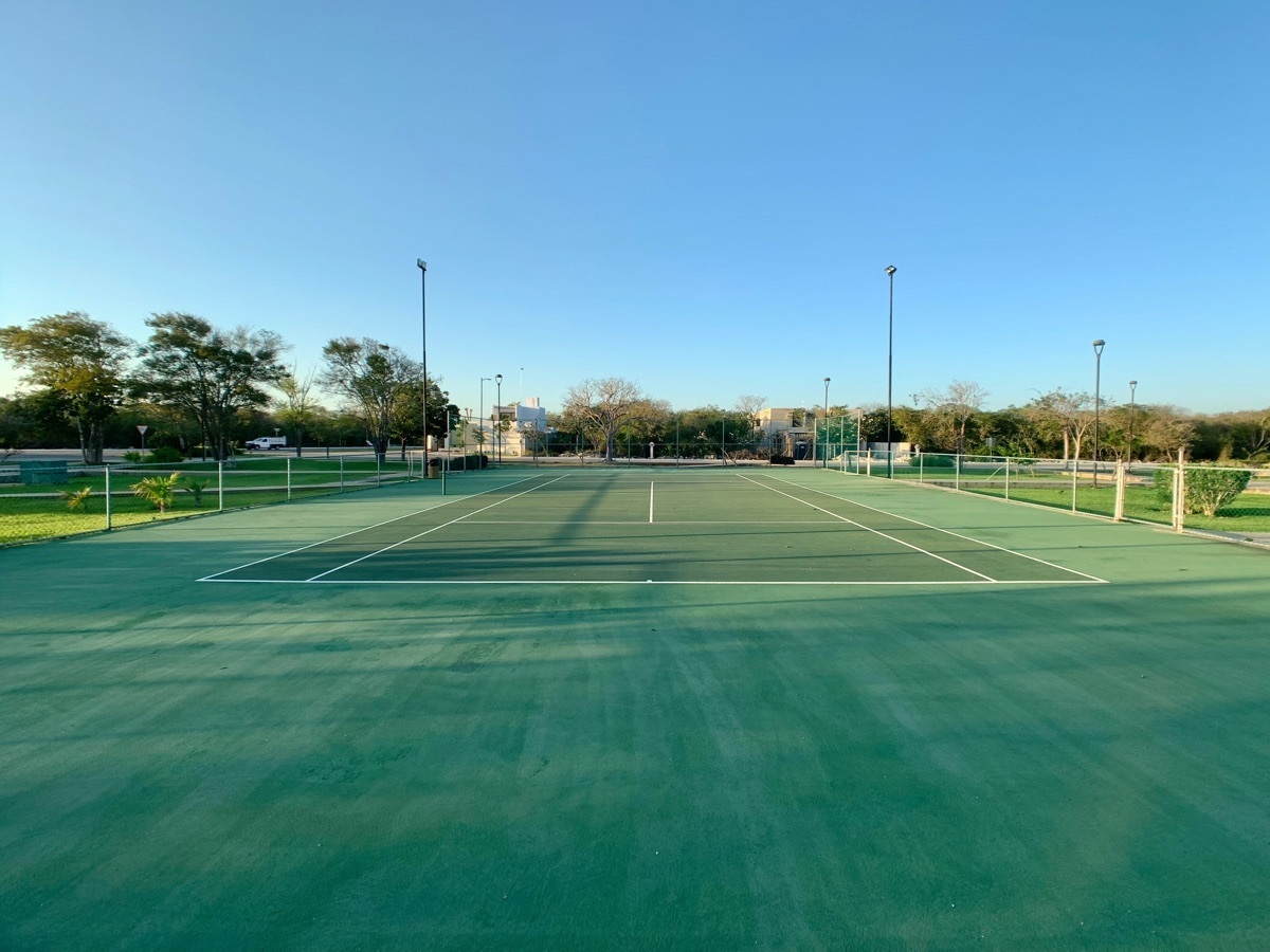 13 de 25: Cancha de Tenis