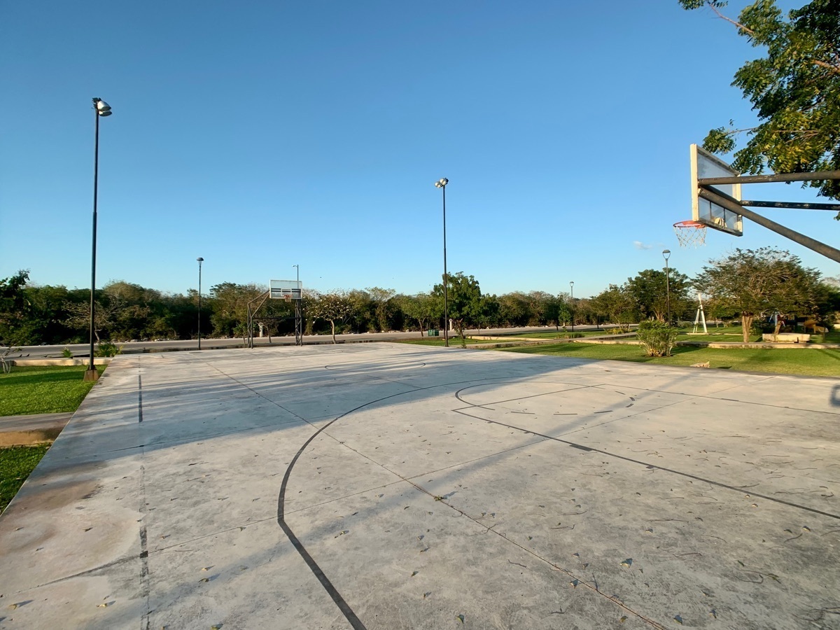 14 de 25: Canchas de Usos Múltiples