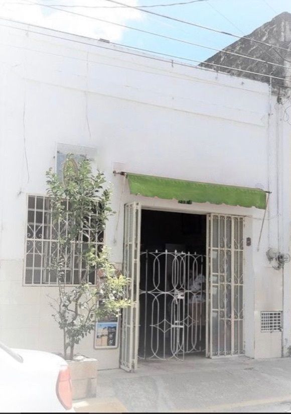 4 of 22: Frente fachada completa 