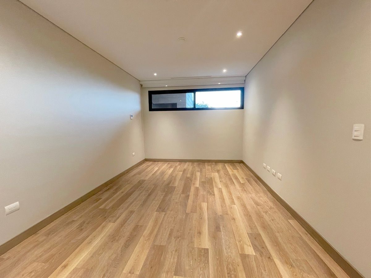 10 of 15: Recámara principal 