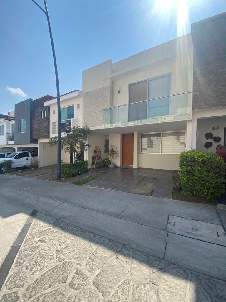 28 casas en venta en Altavista residencial, Zapopan, Jalisco -  