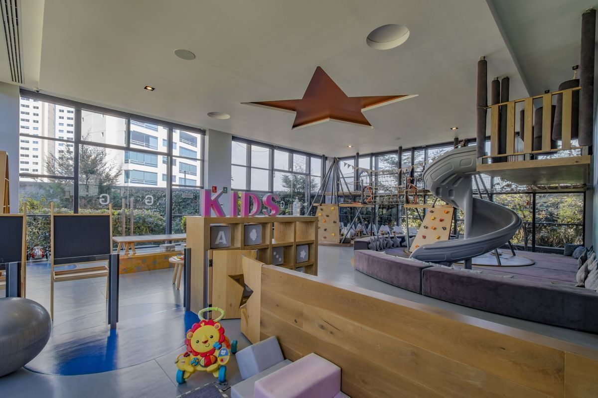 4 de 39: Kid's Club