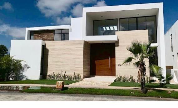 Casa en Yucatán Country Club, Mérida, foto 2 de 46