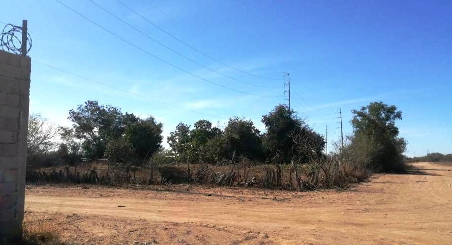 8 de 11: vista de la otra esquina por fuera