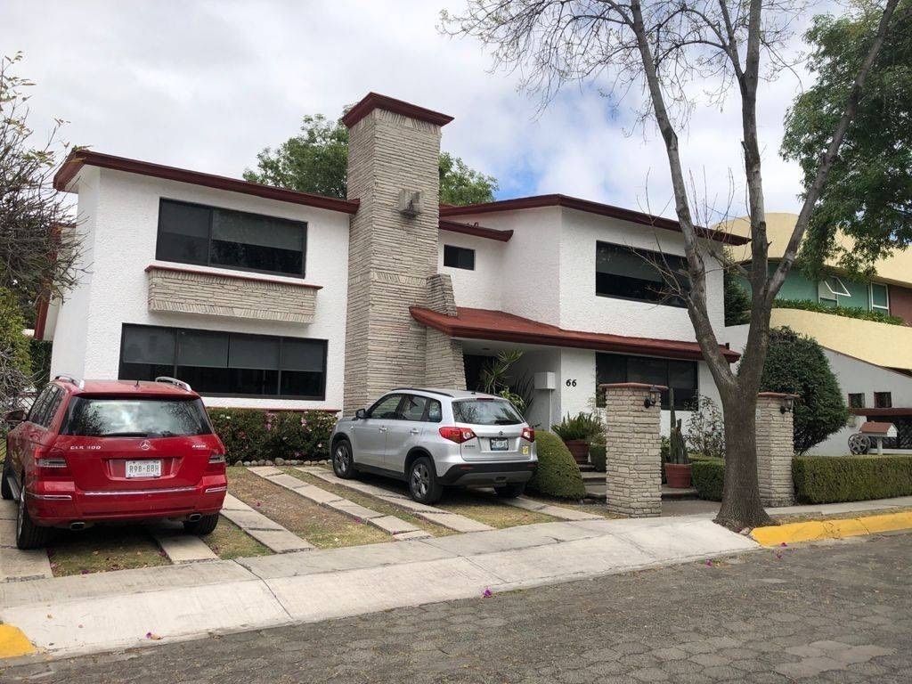 VENTA DE HERMOSA CASA EN ZONA ESMERALDA