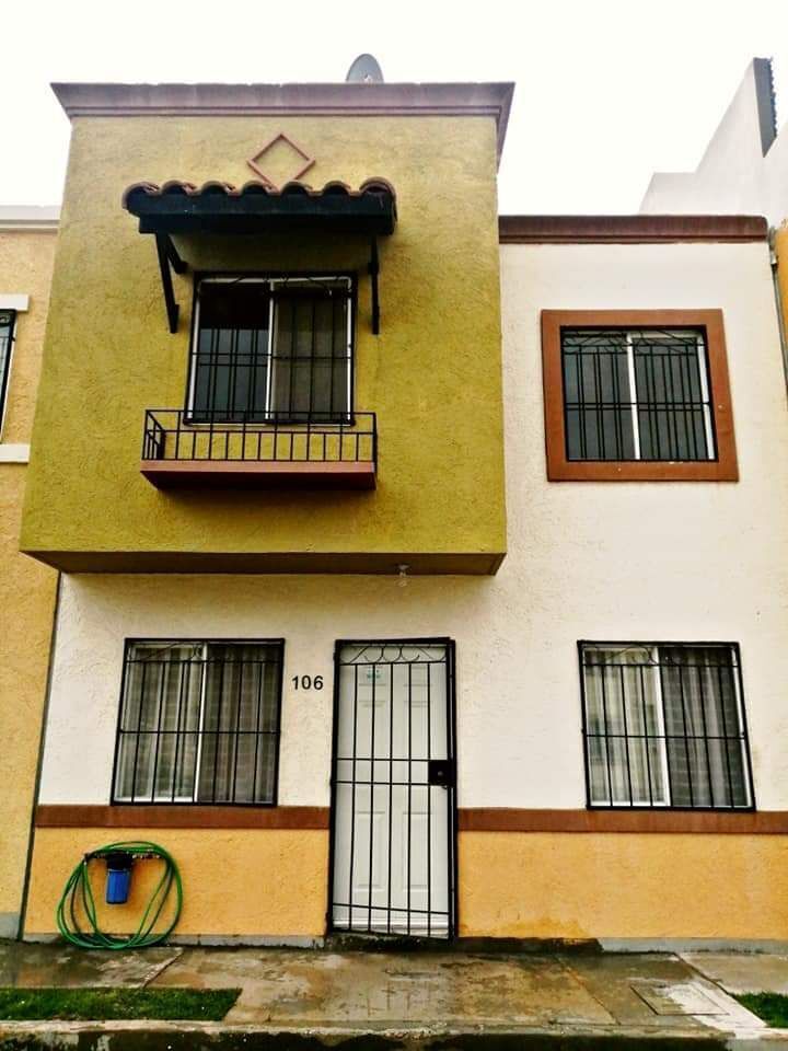 1 de 11: FACHADA PRINCIPAL