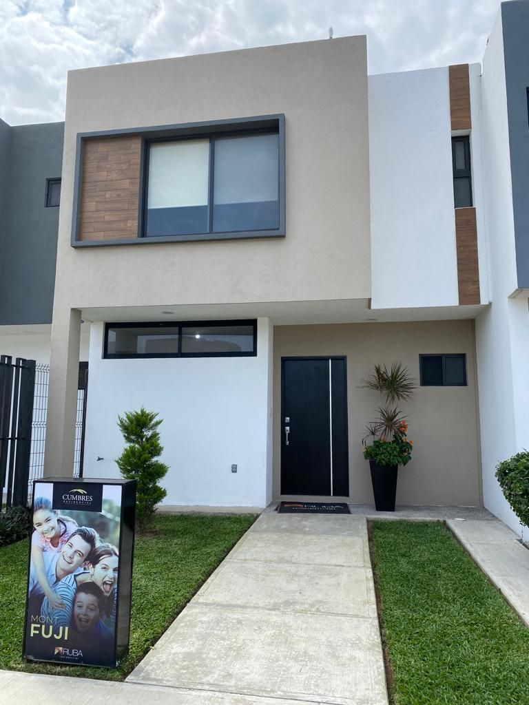 HERMOSA CASA EN 'RESIDENCIAL LAS CUMBRES' MODELO MONT FUJI