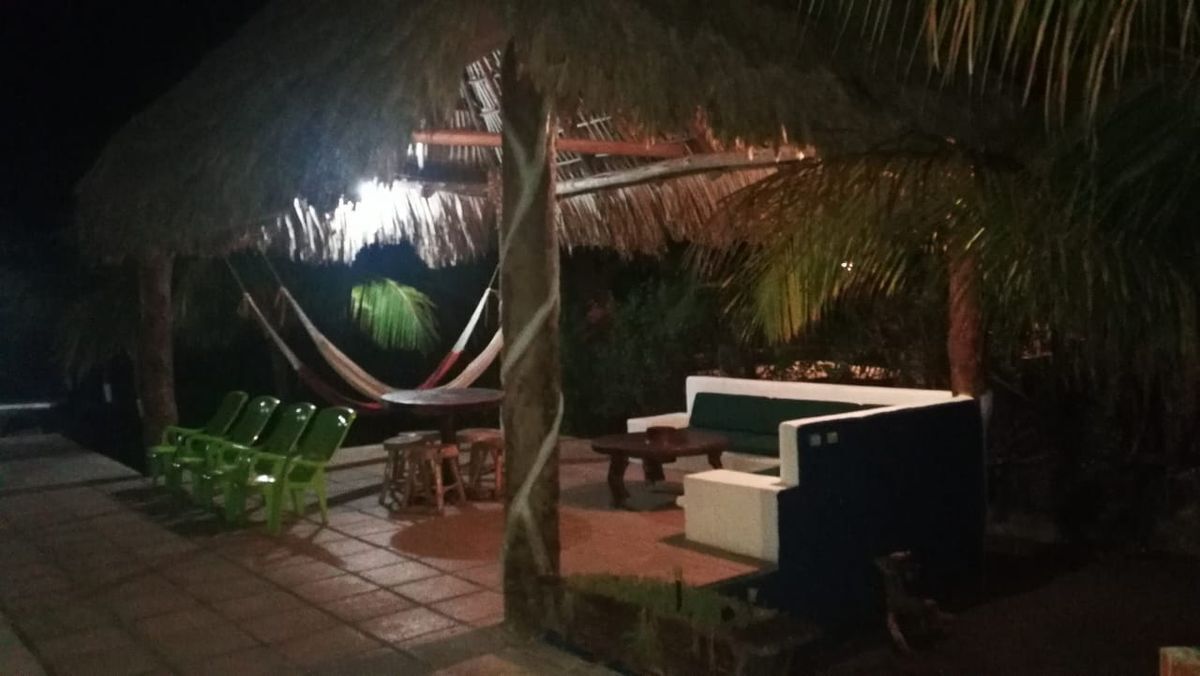 13 de 21: AREA DE RANCHO