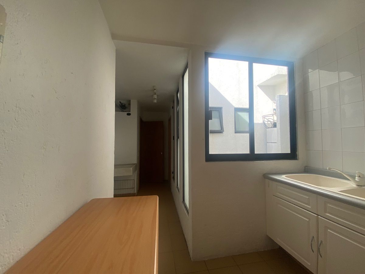 Apartment in San José de los Cedros, Cuajimalpa de Morelos, photo 14 of 17