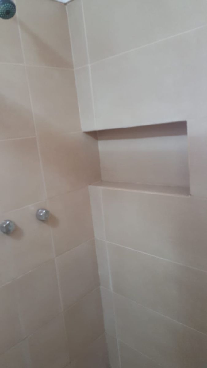 5 of 21: BAÑO