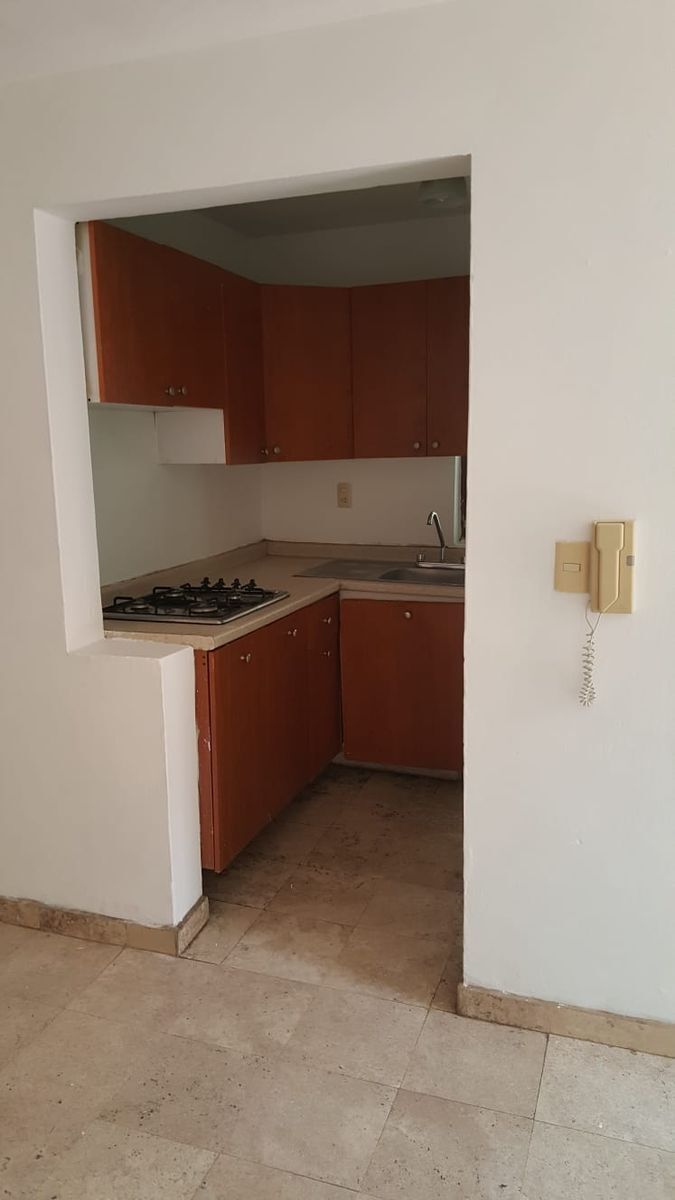 8 of 21: COCINA