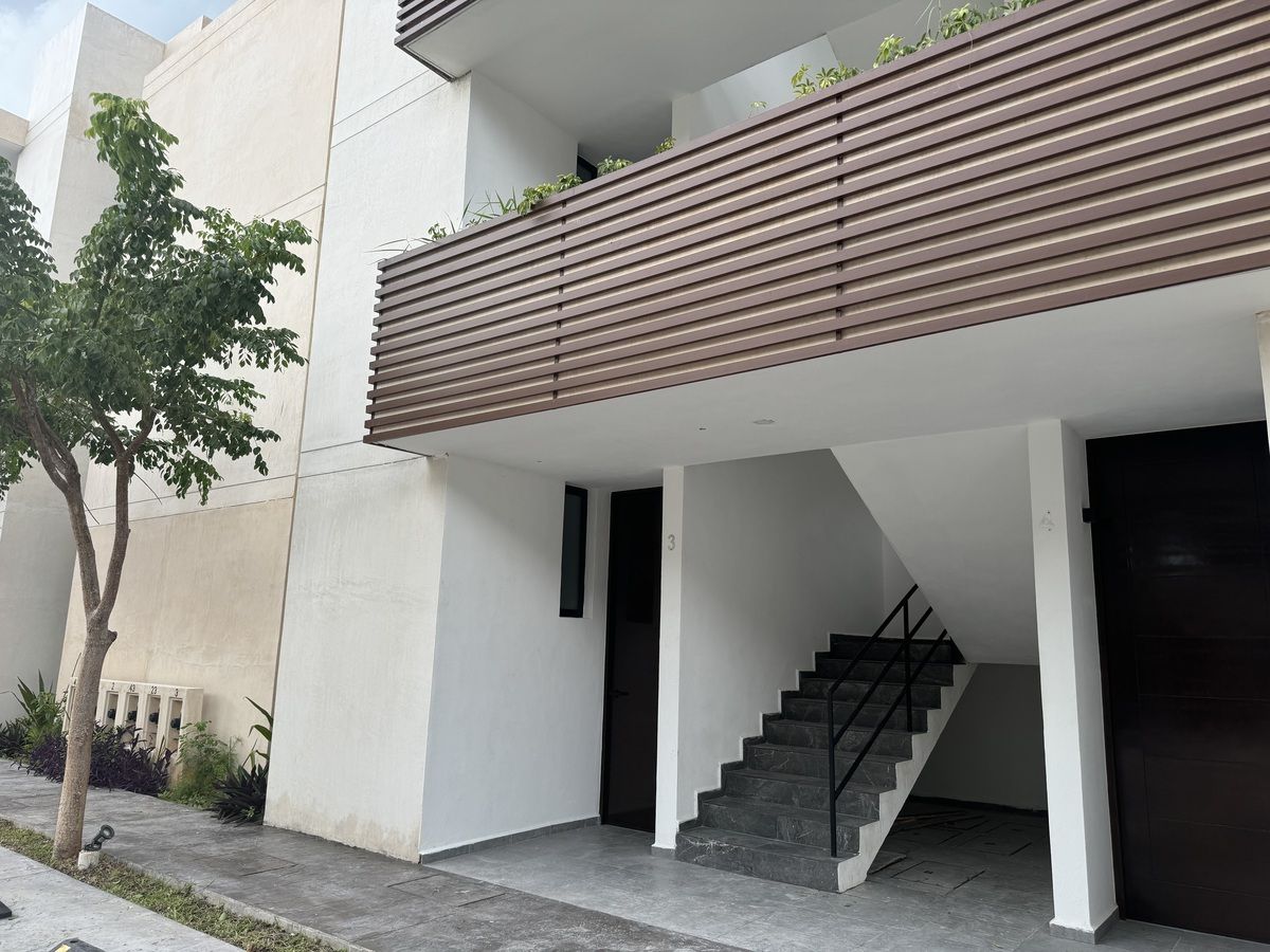 3 de 19: FACHADA