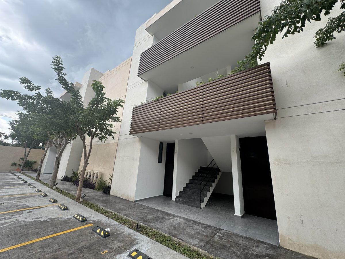 2 de 19: FACHADA