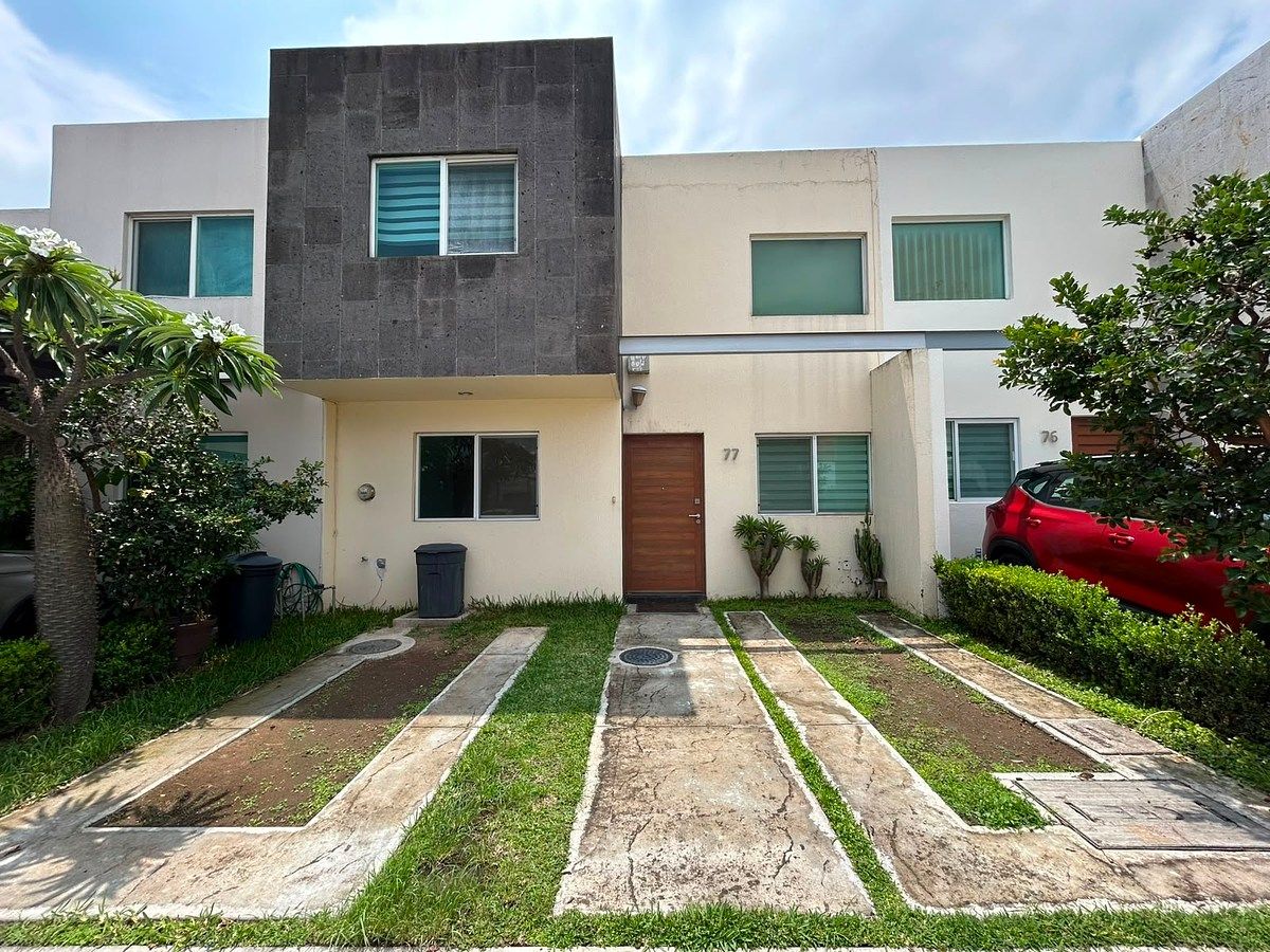 CASA EN RENTA - EL REAL III, ZAPOPAN