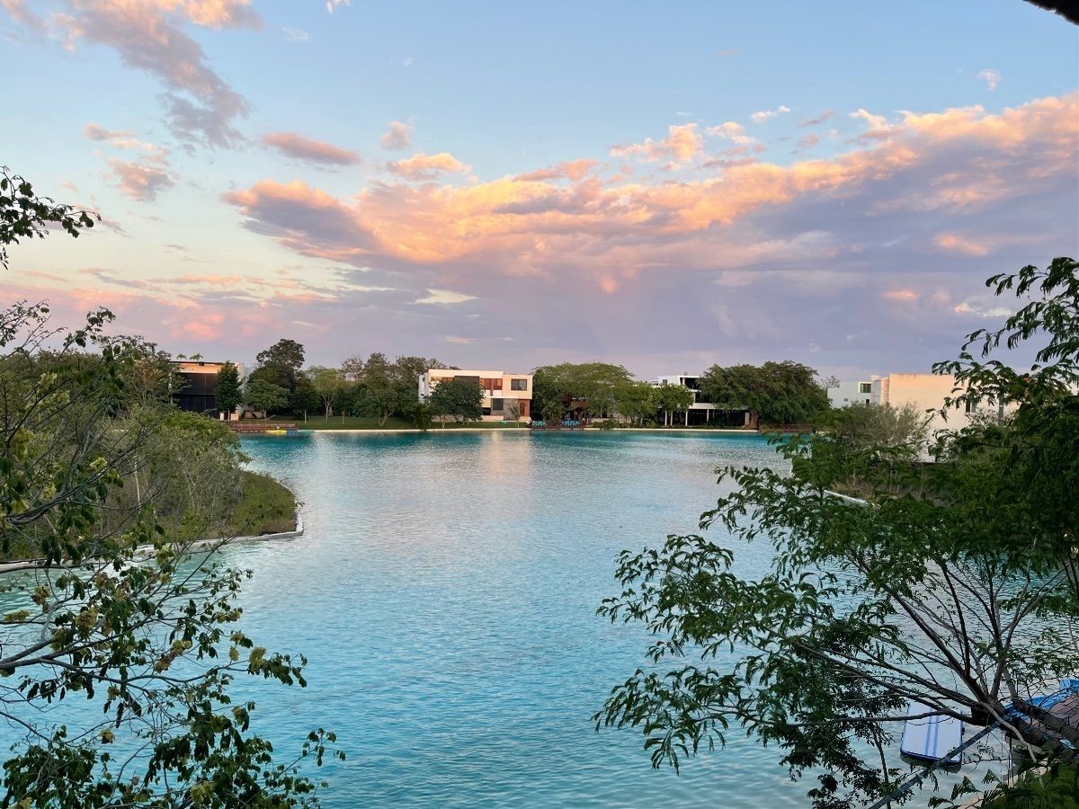 23 of 27: Vista de habitación principal