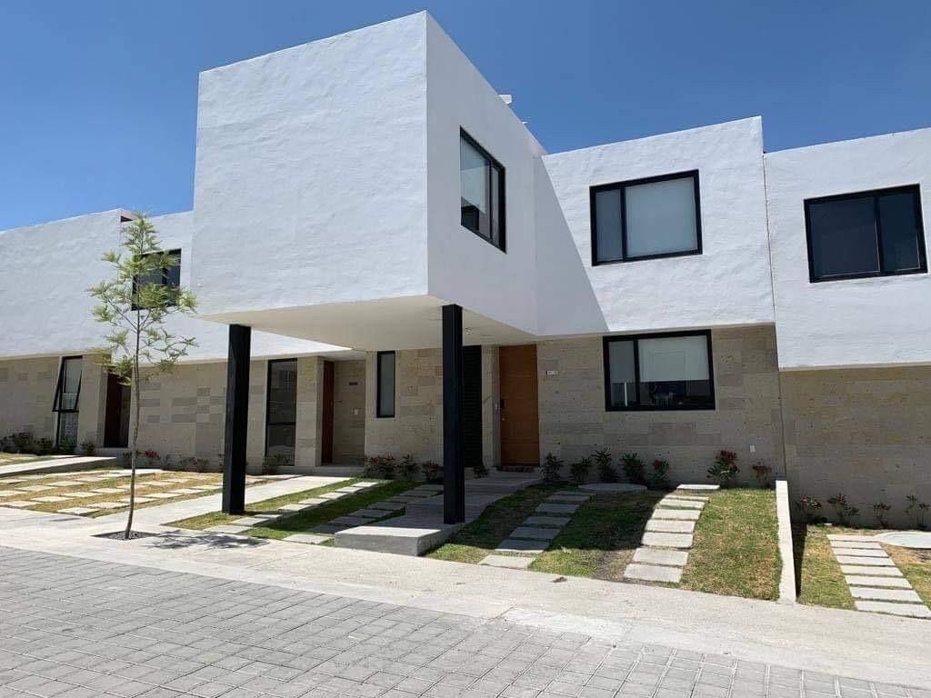 CASA EN VENTA EN EL CONDOMINIO INSPIRA ZIBATA QUERETARO