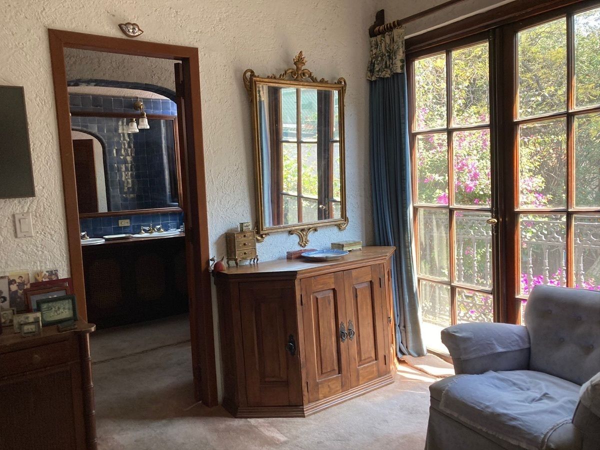 14 de 16: Habitación principal, baño con doble lava manos