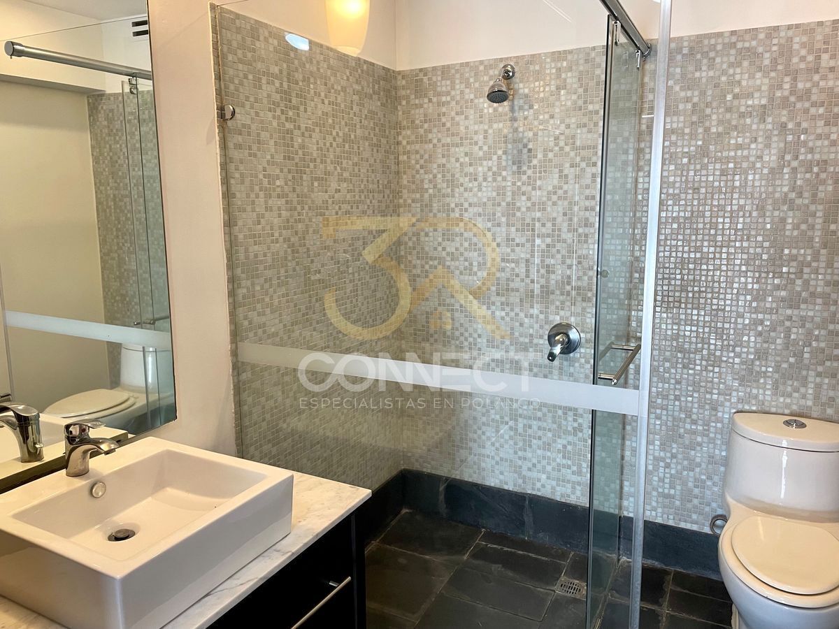 17 de 24: Baño de la recámara # 2