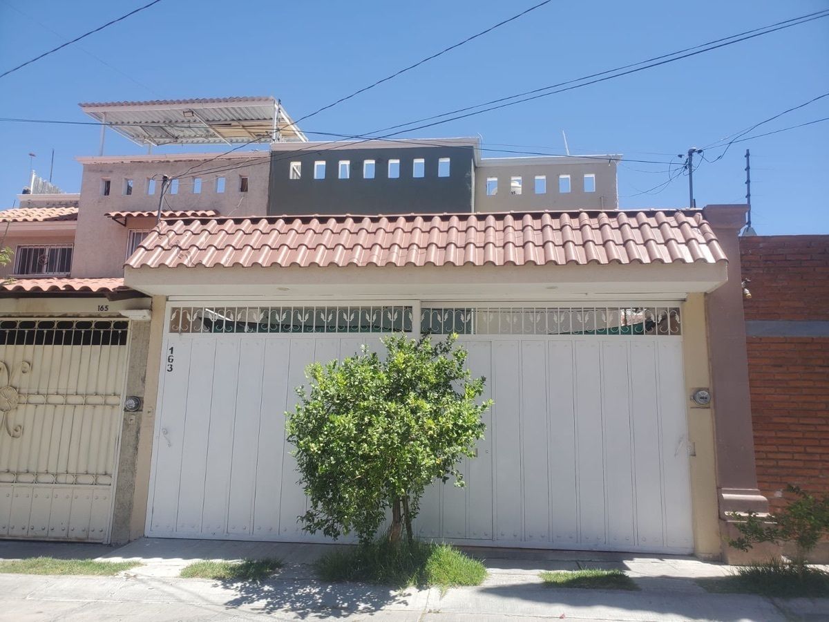 CASA VENTA EN VISTAS DEL SOL