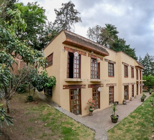 Venta de Casa - Cda. El Pedregal, San Andrés Ahuayucan, Xochimilco - 5 baños - 411 m2