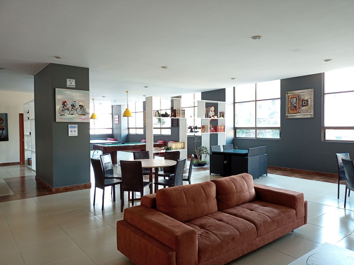 1 de 32: Sala de lectura