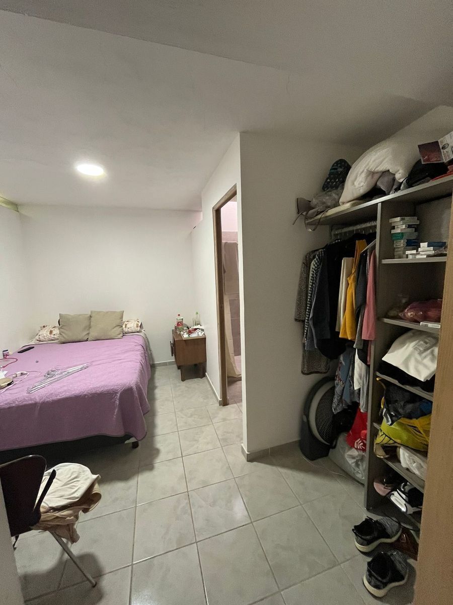 28 de 30: cuarto de servicio 
