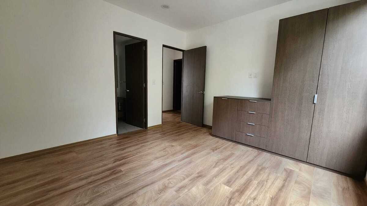 6 de 22: recamara principal con baño