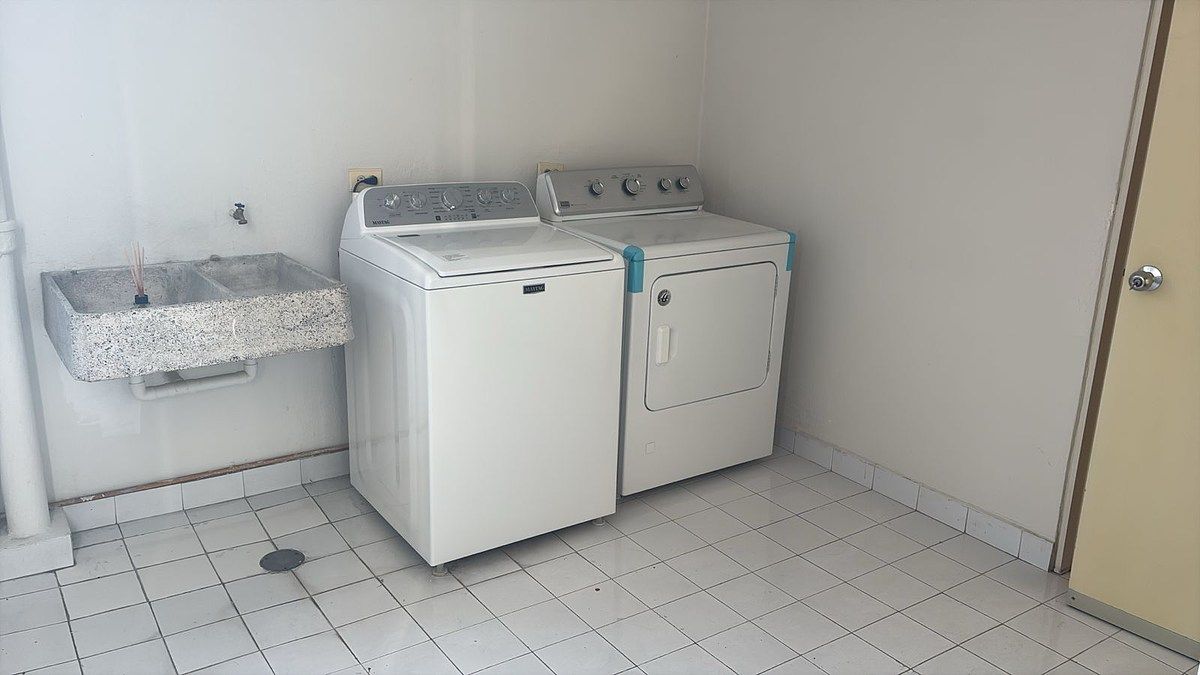 18 de 18: Cuarto Lavado