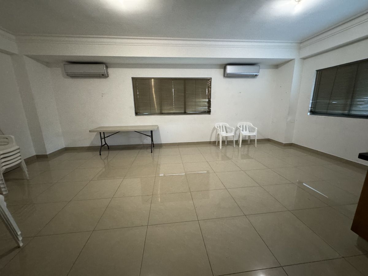 14 de 27: Salon eventos