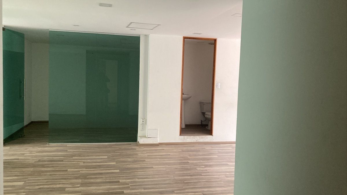 Office in Polanco V Sección, Miguel Hidalgo, photo 2 of 17