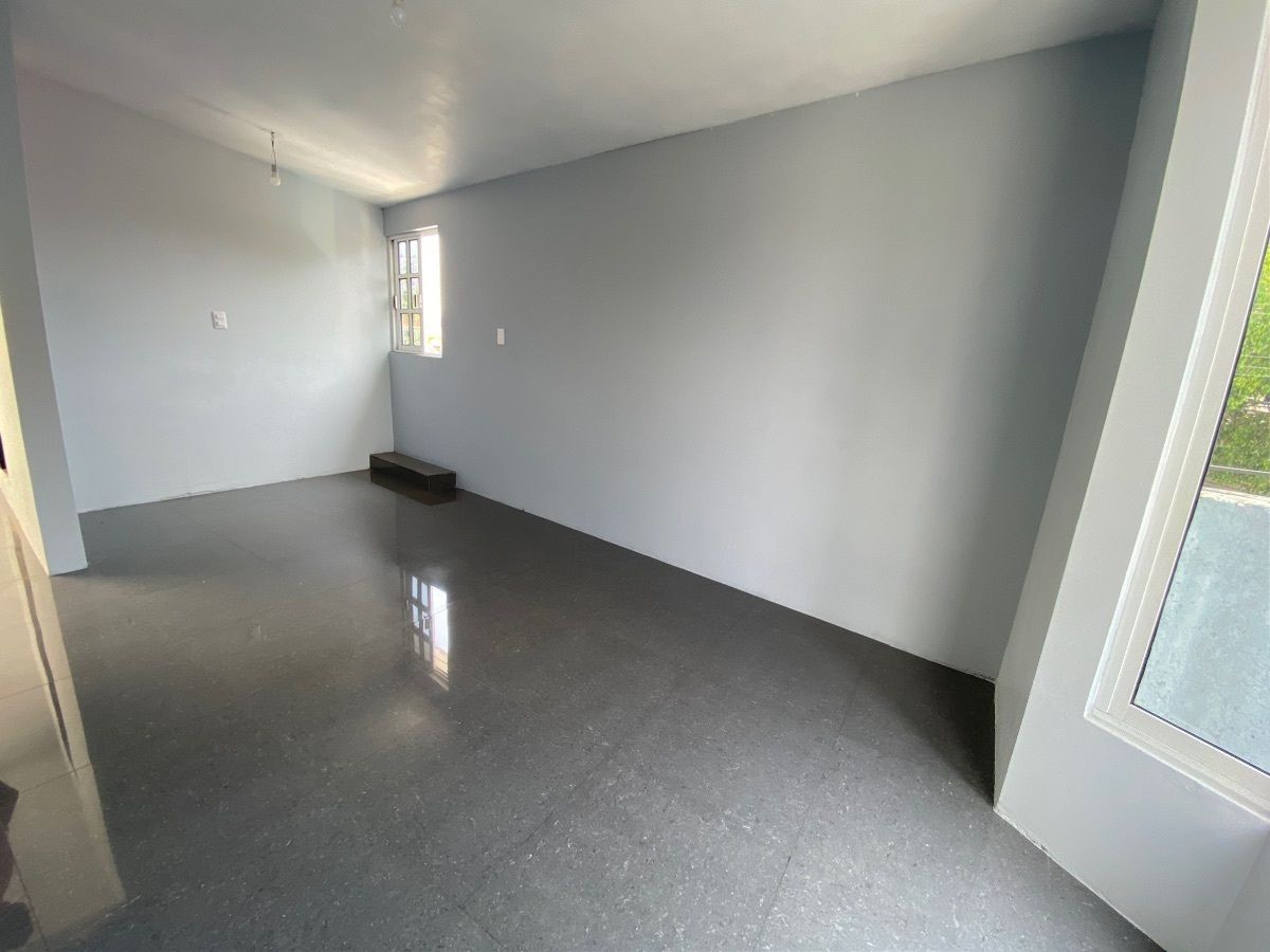 17 de 36: Amplia recámara principal.