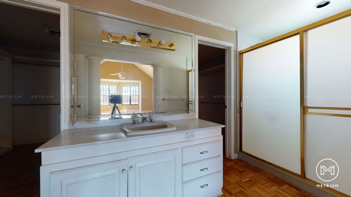 8 de 14: Baño de recamara principal