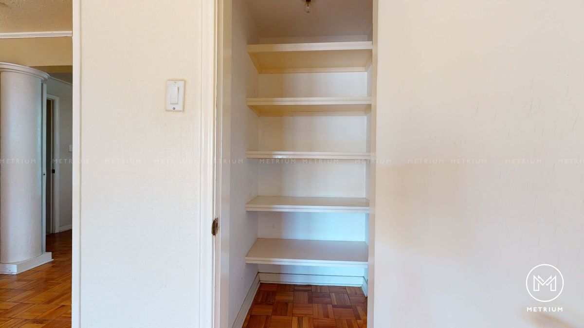 10 de 14: Vestidor de recamara principal