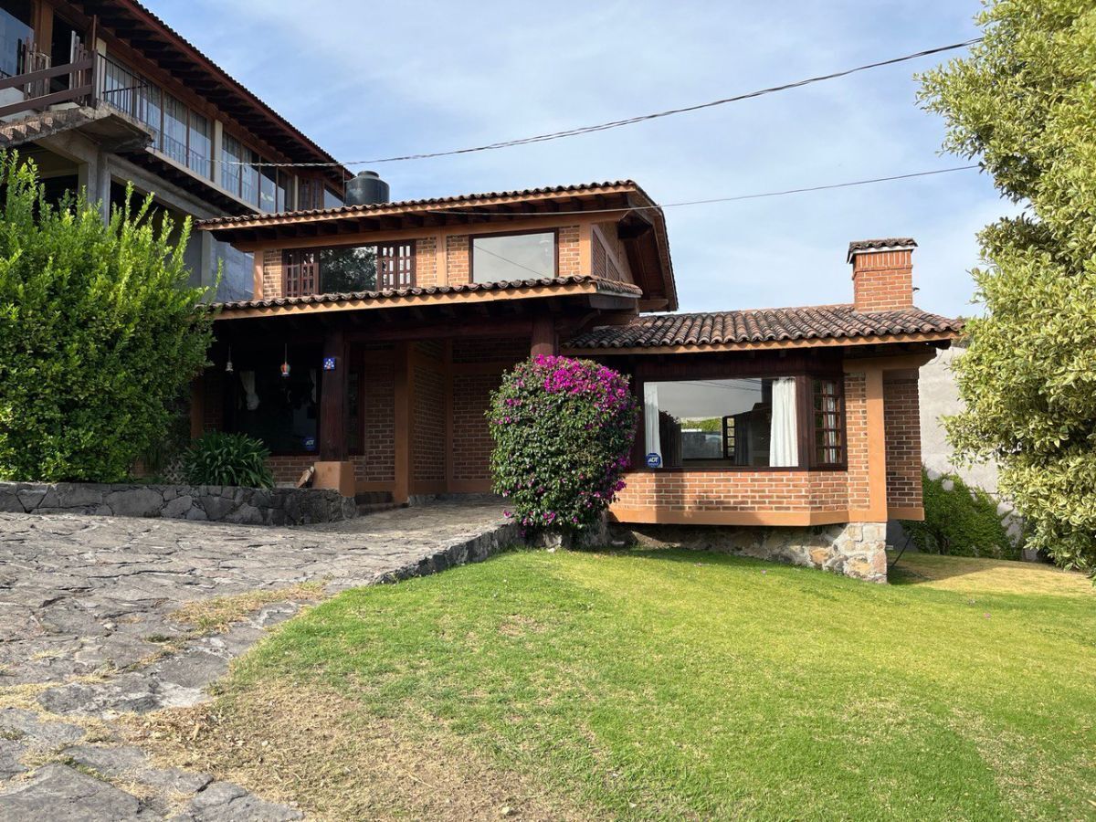 CASA EN RENTA, VALLE DE BRAVO.