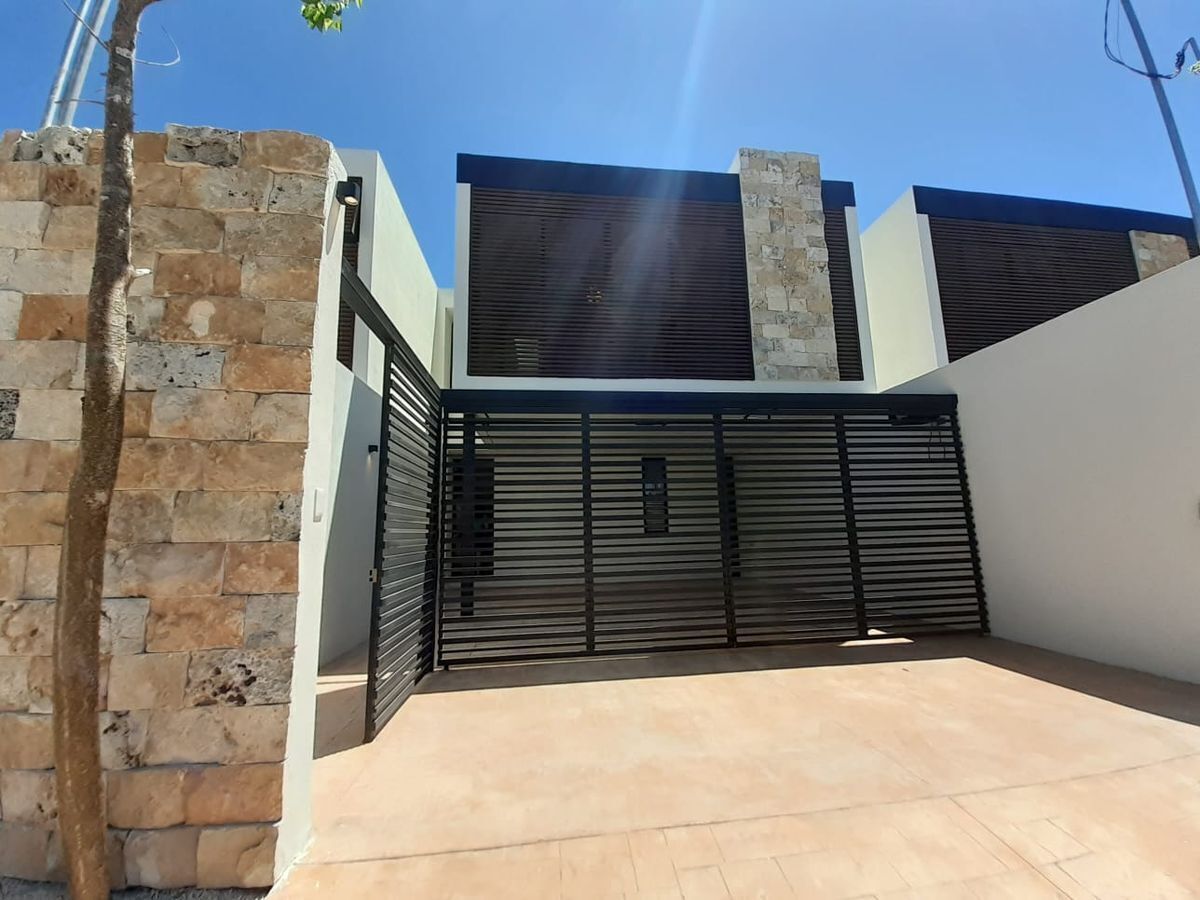 1 of 22: Fachada frontal