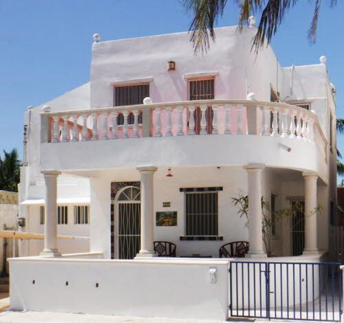 1 de 20: Casa Sirena es una casa de estilo colonial construida en pie