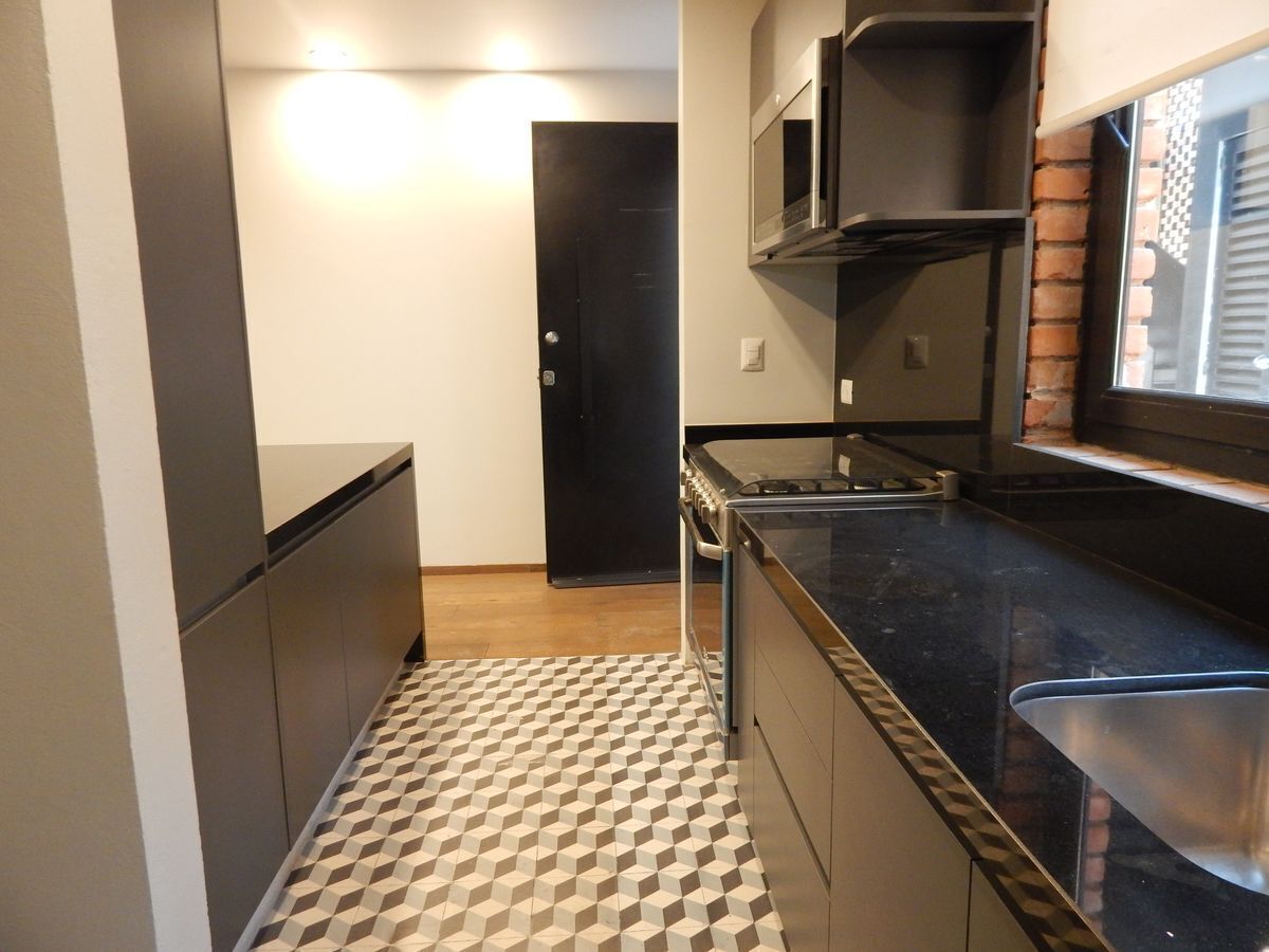 2 de 7: COCINA EQUIPADA