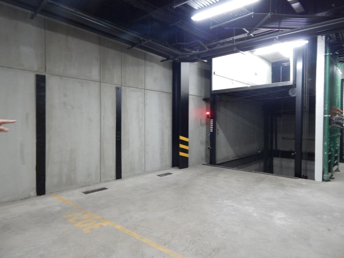7 de 7: ESTACIONAMIENTO