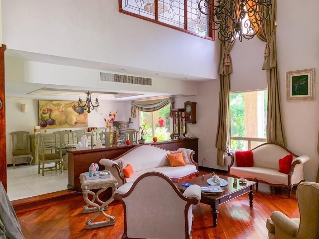 2 de 18: Sala