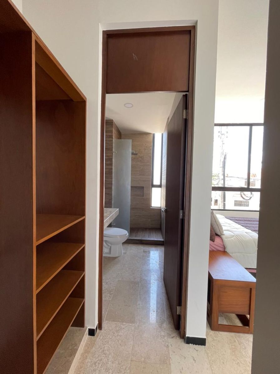 13 de 18: Departamento en venta en Merida semiamueblado de 2 recamaras