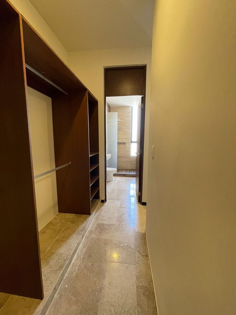14 de 18: Departamento en venta en Merida semiamueblado de 2 recamaras