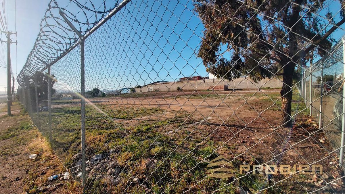 Terreno Comercial en venta- Rosarito