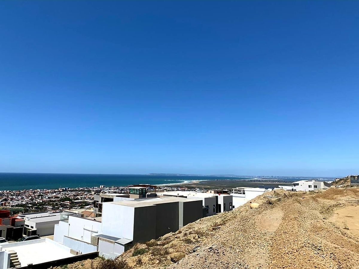 3 de 19: COSTA PACIFICO