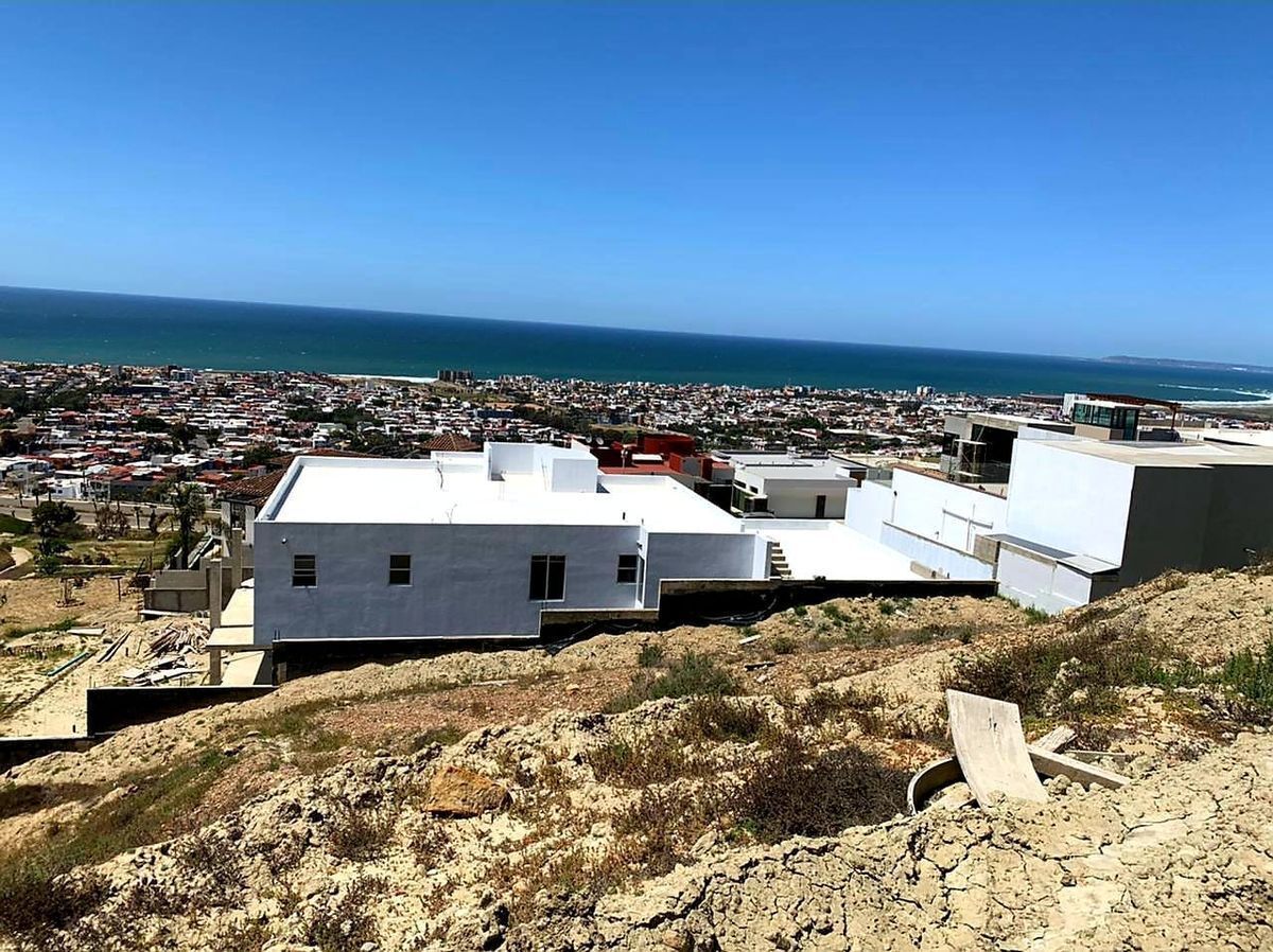 2 de 19: COSTA PACIFICO