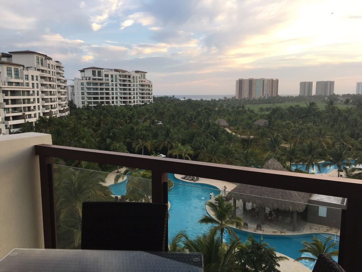 16 de 26: Vista del balcon  