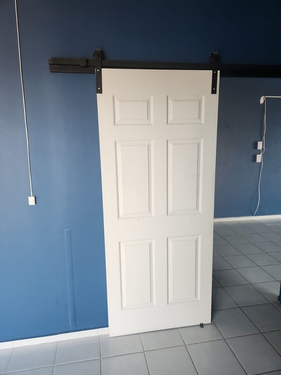 10 de 10: puerta de la oficina tipo establo