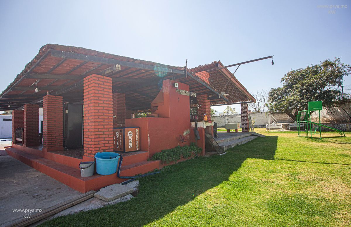 Casa de campo en Venta por carretera a Chapala, Jalisco.