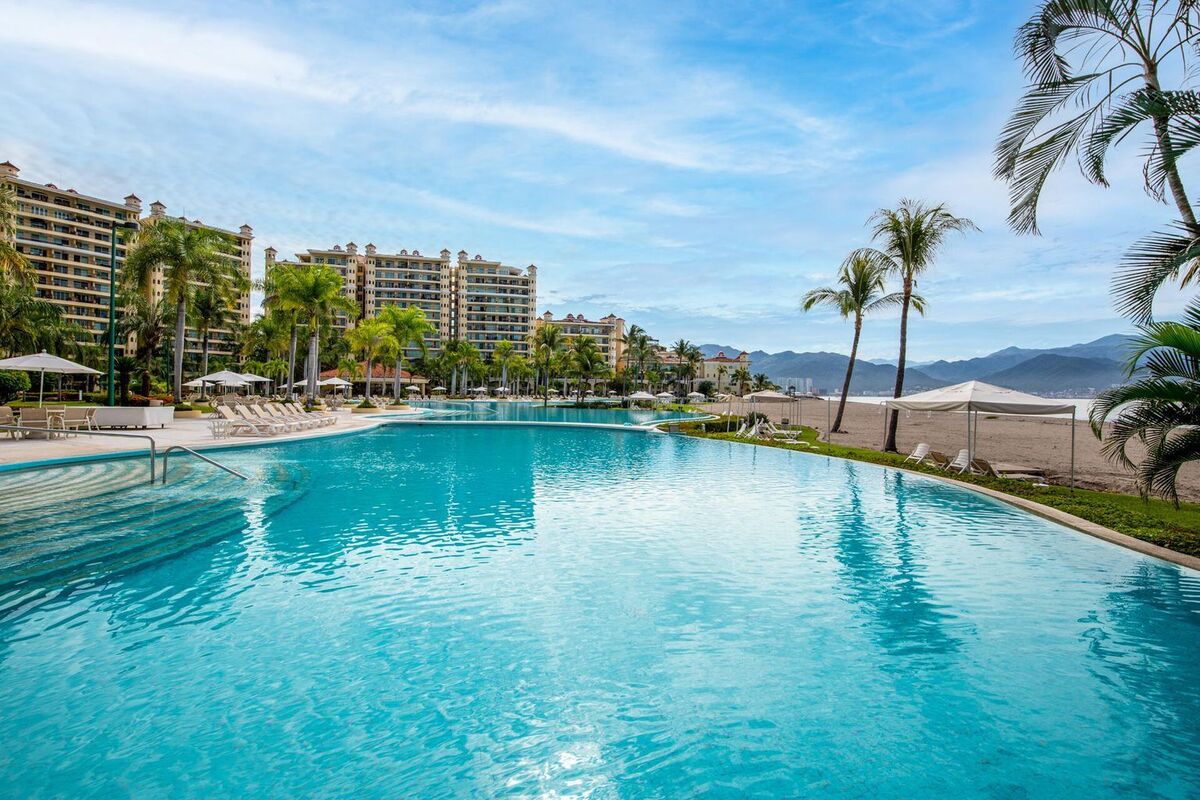 Penthouse Bay view Grand Puerto Vallarta EasyBroker